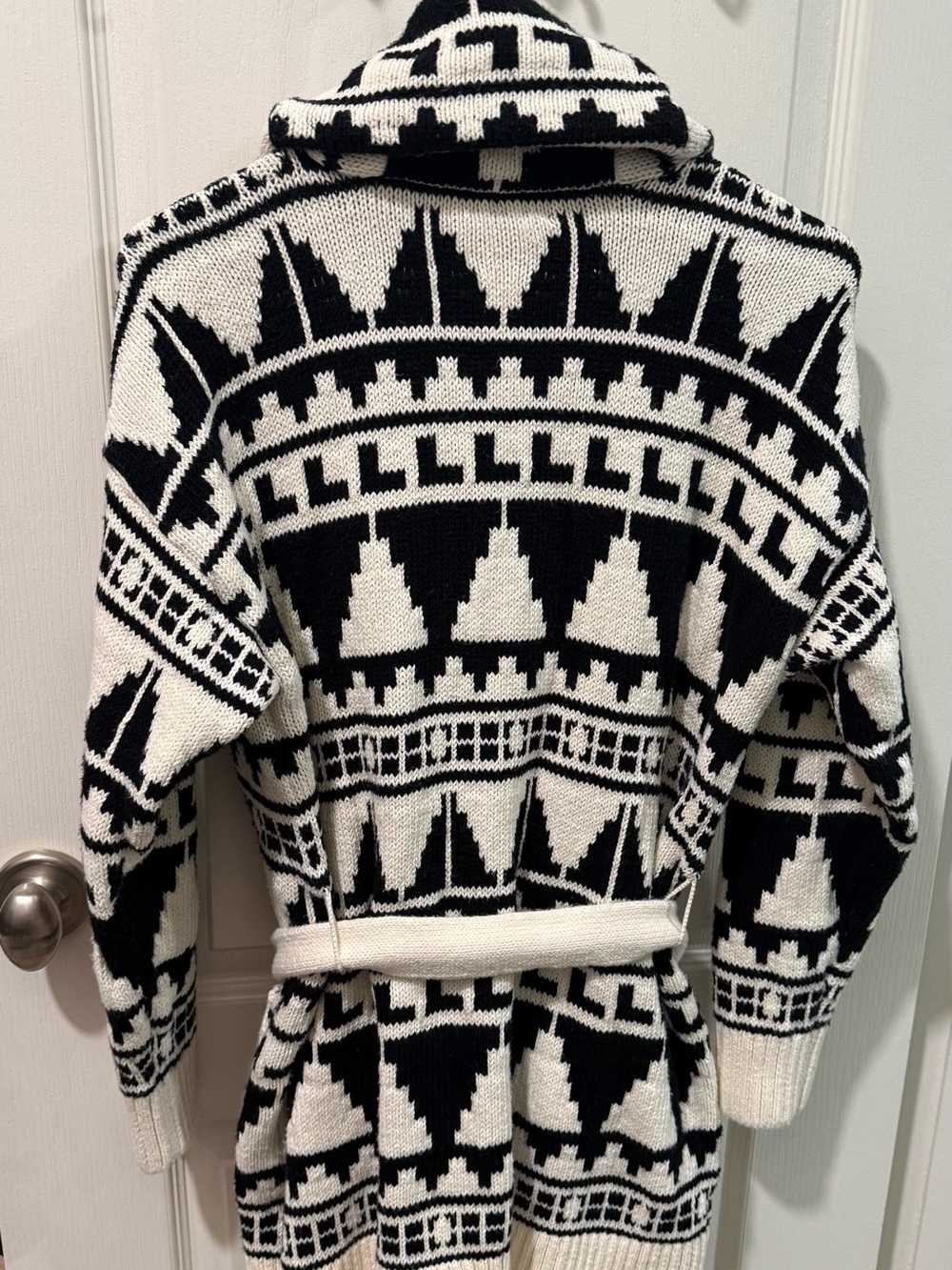 Ralph Lauren Black and White Geometric Shawl Cardigan - Picture 2 of 9